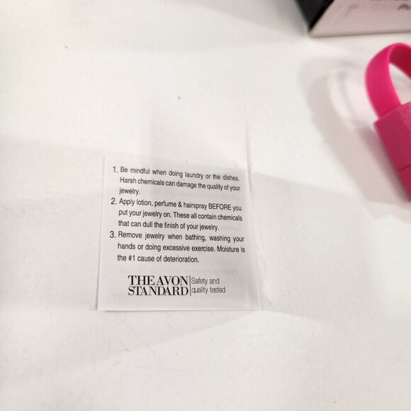 Avon USB Phone Charger Bracelet x 4 iPhone Black Pink NEW - Picture 5 of 10